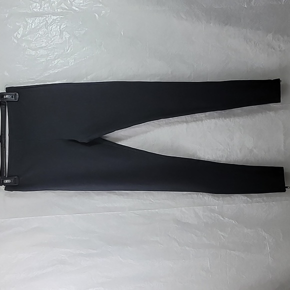 D'Closet Black Tight Leggings Size Medium - Picture 1 of 8